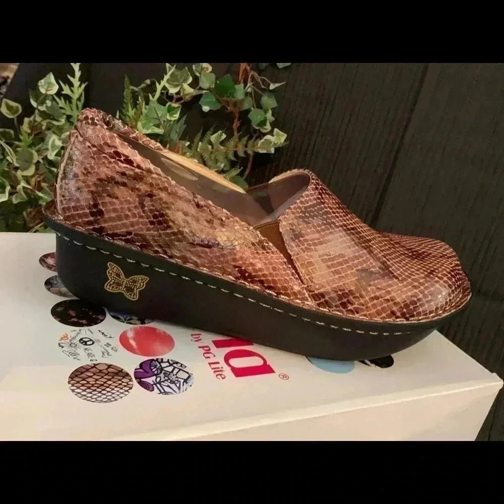 ALEGRIA DEBRA BROWN SNAKE NIB SIZE 36 View 3